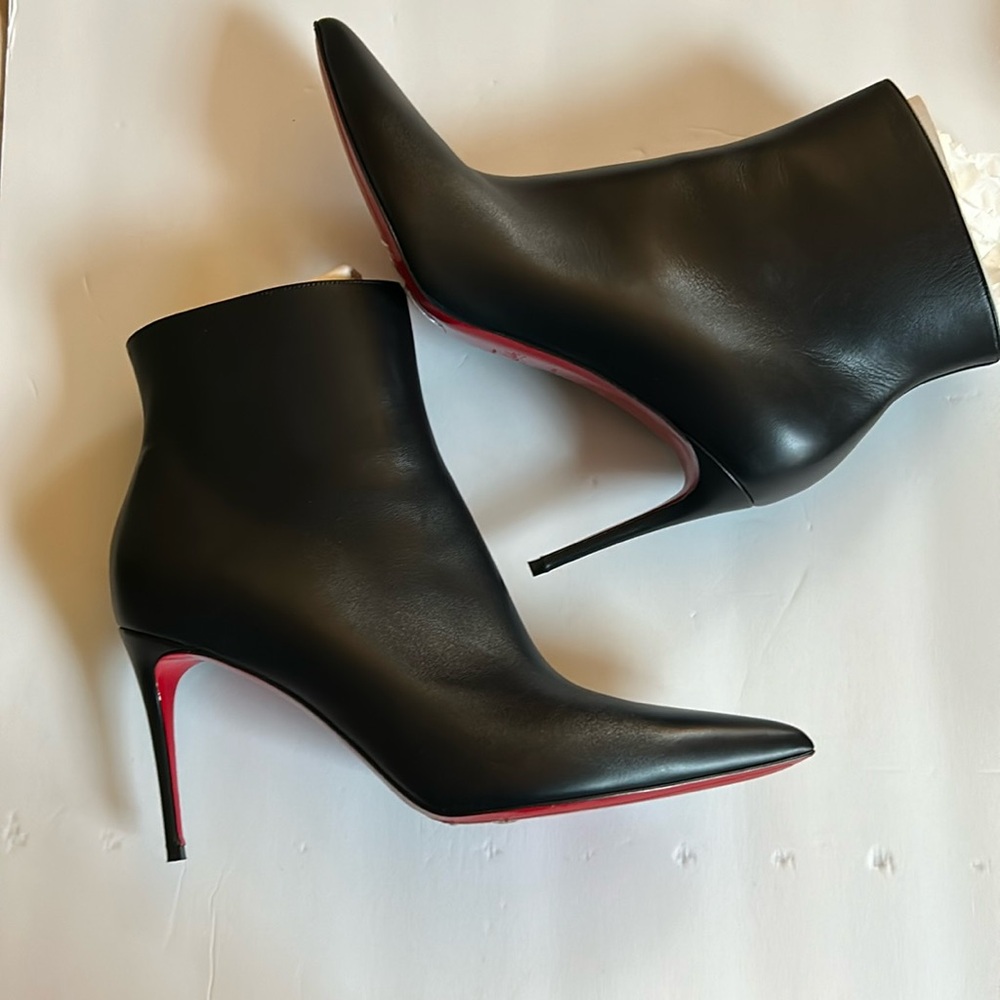 Authentic Louboutin So Kate Bootie